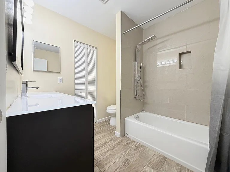 3794 SE County Line Rd #102 — Photo 3