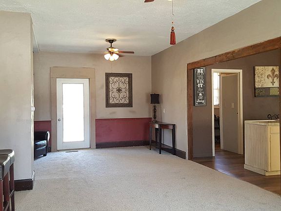 3rd image of 325 A Ave