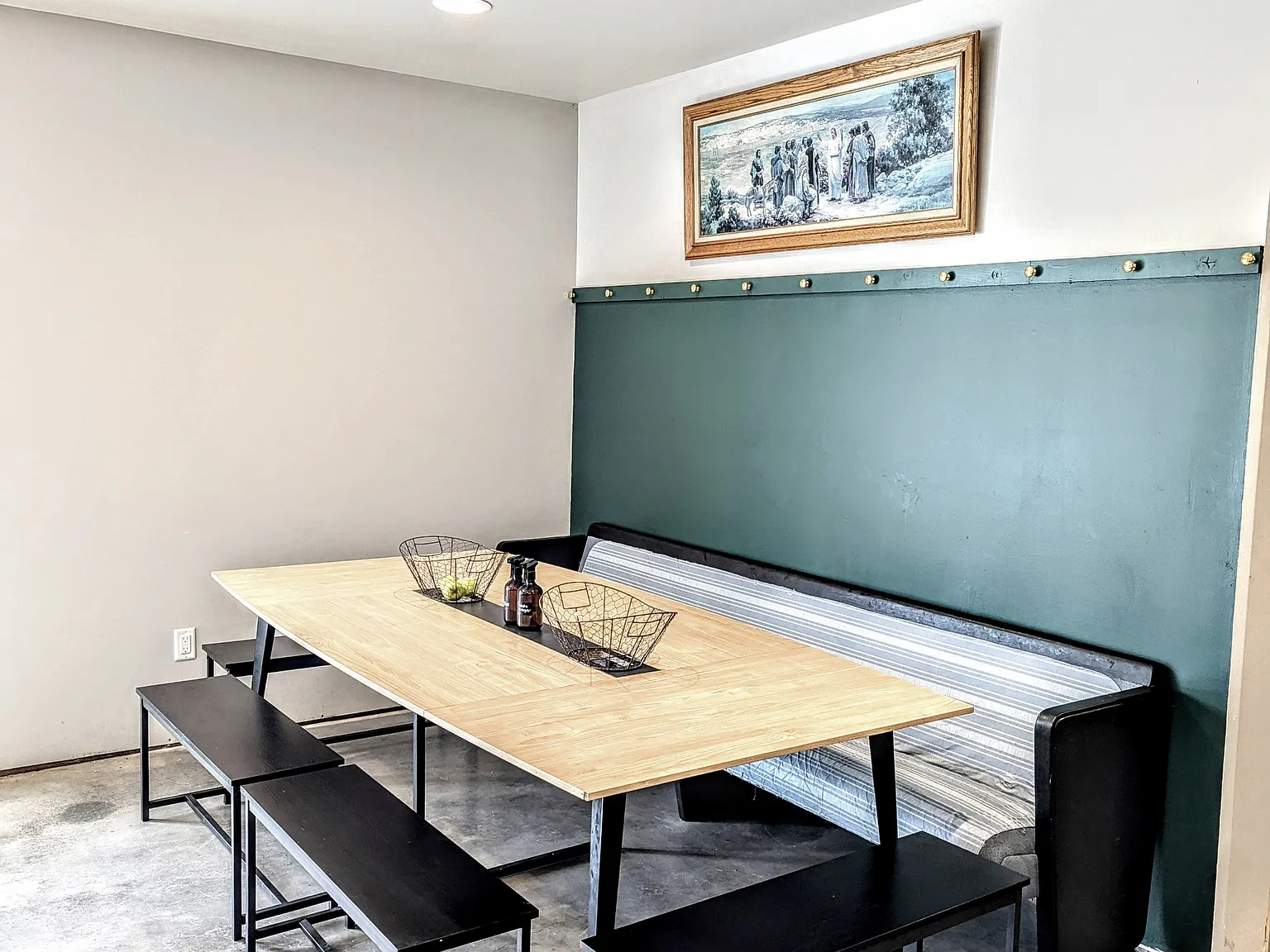 3 bed, 2200 sqft, $1,500 — Photo 3