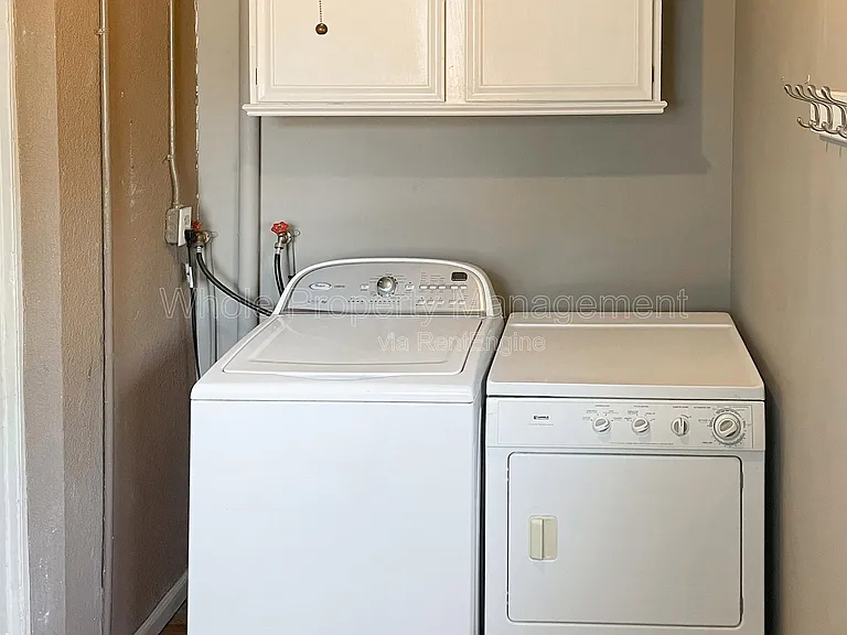 1733 W 39th Ave — Photo 15