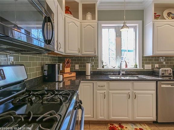 Stainless Steel appliances. Gas stove.