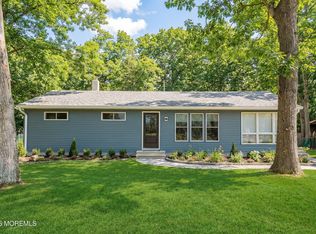 39 Blue Jay Drive, Toms River, NJ 08755