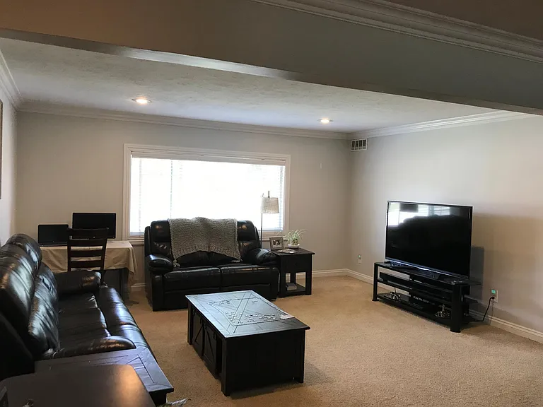 2375 Walton Blvd #24 — Photo 4