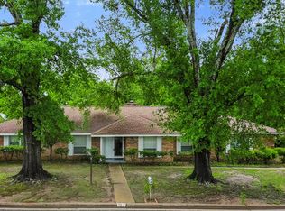 102 Nannie Ln, Palestine, TX 75801