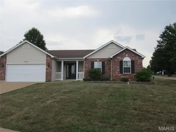2408 Mountain Peak Ct, Pacific, MO 63069