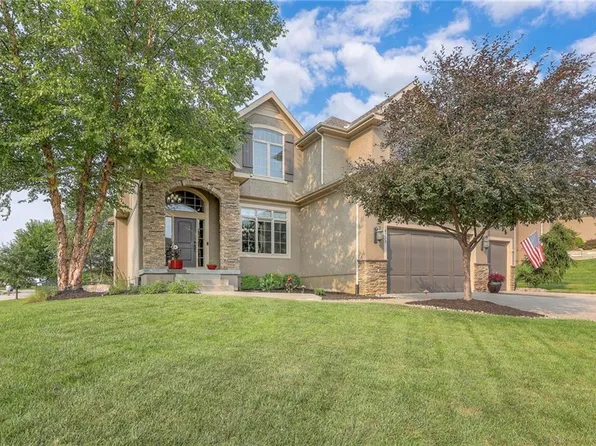 18733 W 99th St, Lenexa, KS 66220