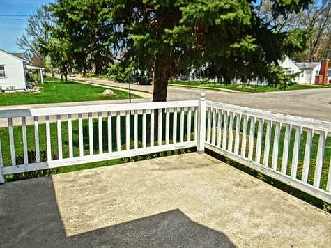 BASEMENT, GARAGE, SUN ROOM!