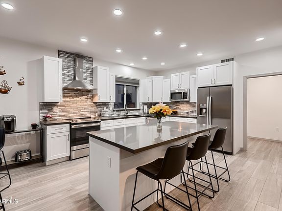 3rd image of 14921 W YOSEMITE Drive