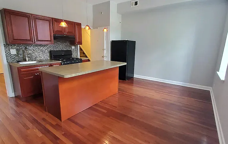 1614 S Broad St #2F — Photo 2