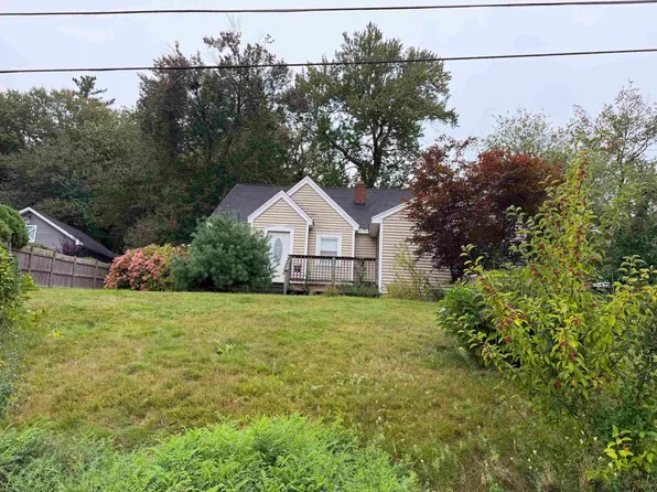 39 Pike Street, Nashua, NH 03062