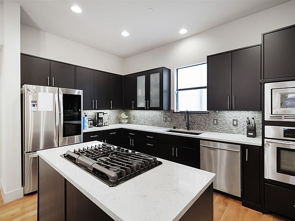 2nd image of 4618 Cedar Springs Rd APT C