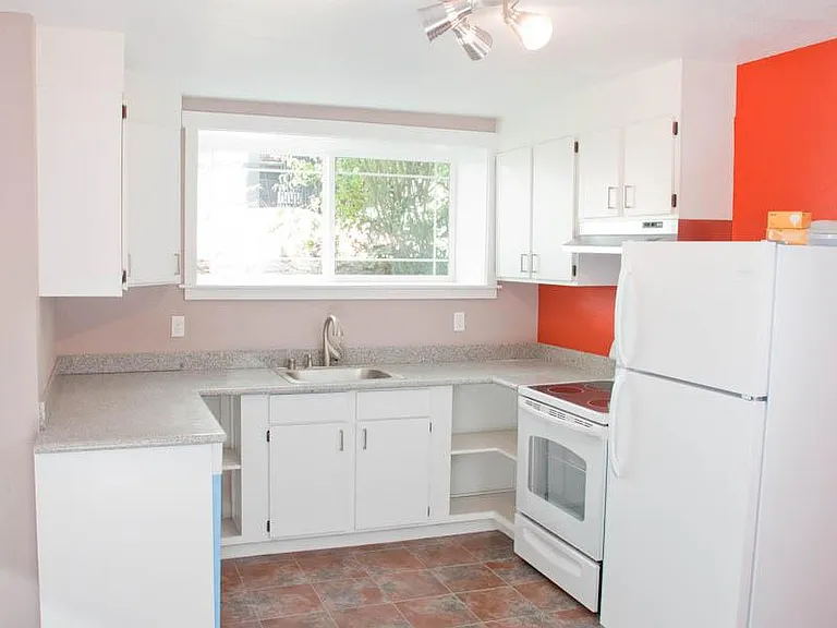 1425 E Yesler Way #4 — Photo 2