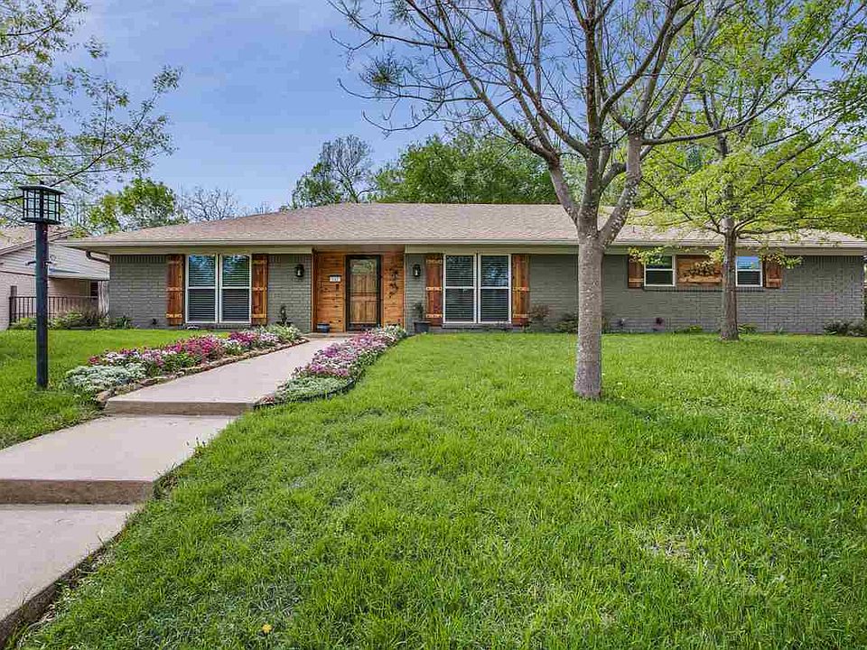 1st image of 542 Topeka Dr