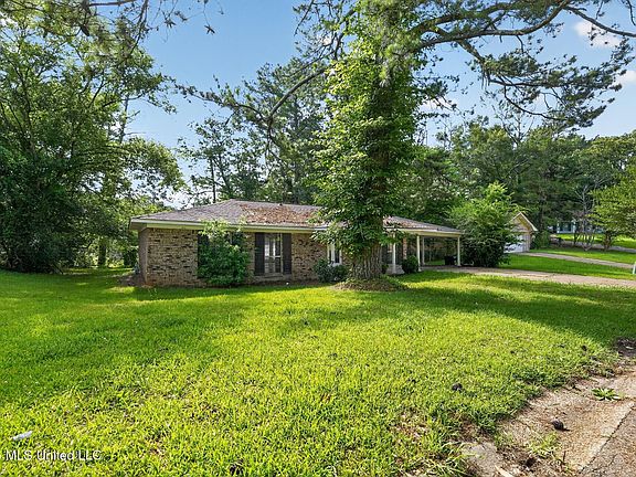 5th image of 206 Valley Ridge Dr