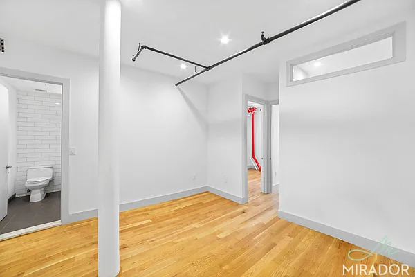 Rented by Mirador Real Estate | media 19