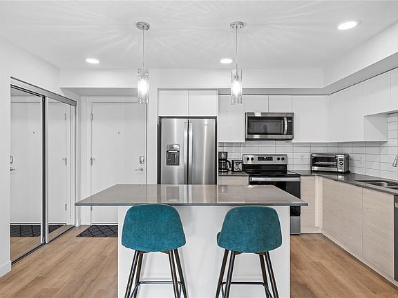 3rd image of 4810 Cedar Ridge Pl #308