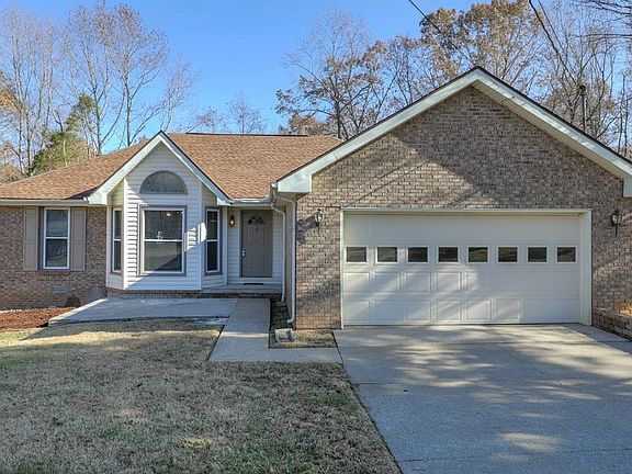 3rd image of 1031 Foxmoor Dr