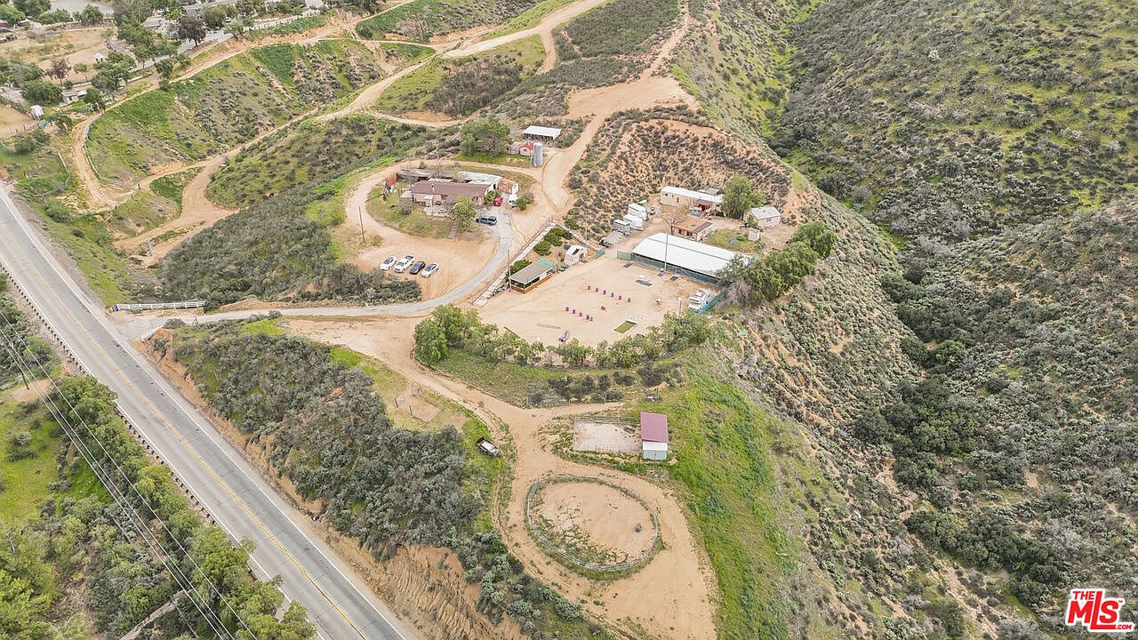 本州外宅内搬入 11426 Sierra Hwy, Saugus, CA 91390 | MLS #26651745 | Zillow