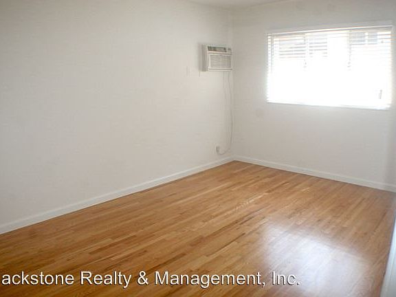 5th image of 1146 N Ogden Dr APT 6