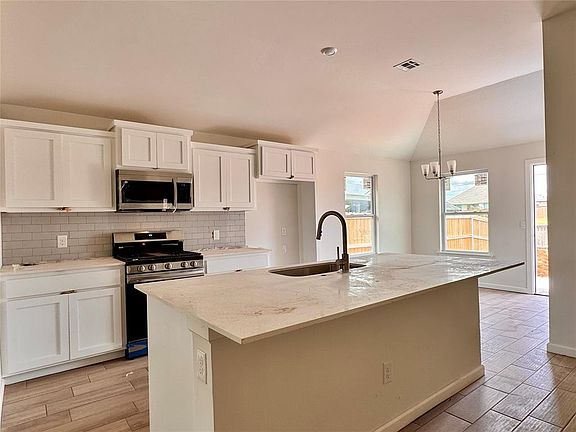 3rd image of 9205 SW 45th Ter