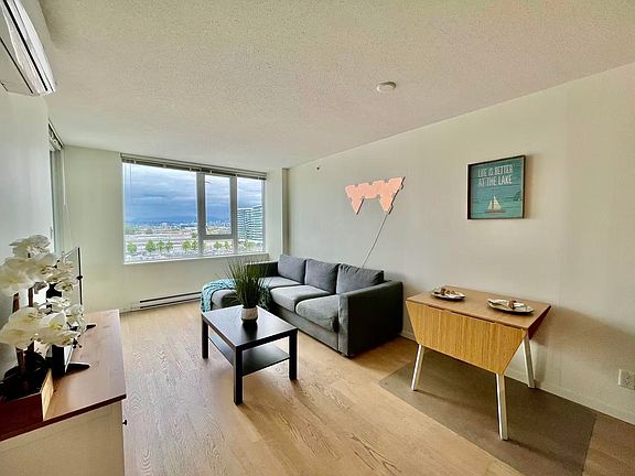 5th image of 7788 Ackroyd Rd #1008
