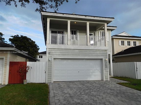 2nd image of 253 SE 32nd Ave #0