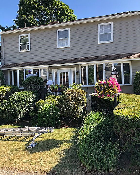 2nd image of 90 Irving St