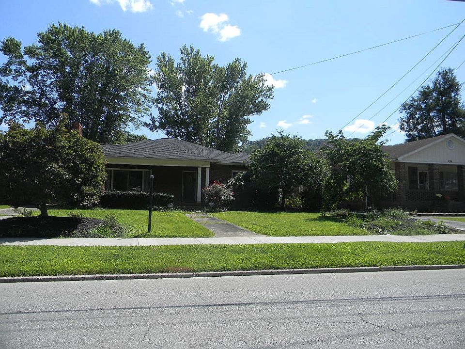 2nd image of 528 3rd St