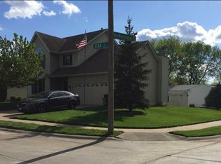 3124 Oak St, Davenport, IA