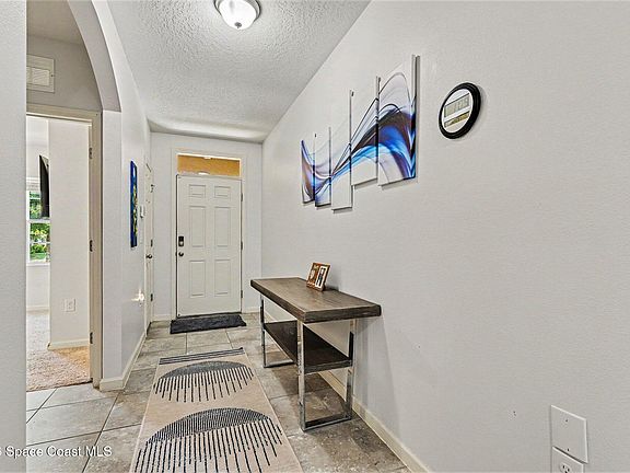 4th image of 400 Forest Trace Cir