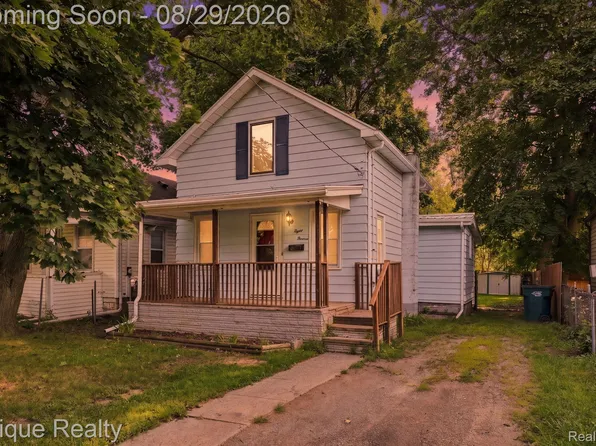 816 Comfort St, Lansing, MI 48915