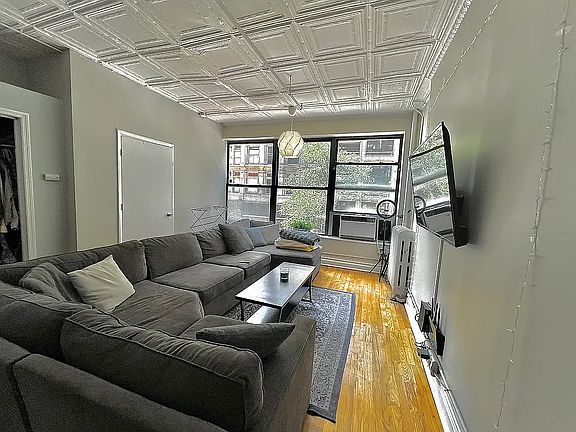 4th image of 115 W 23rd St #31A