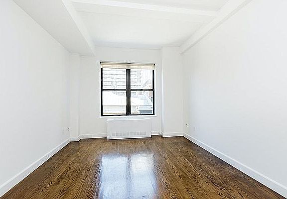 4th image of 212 W 91st St APT 635