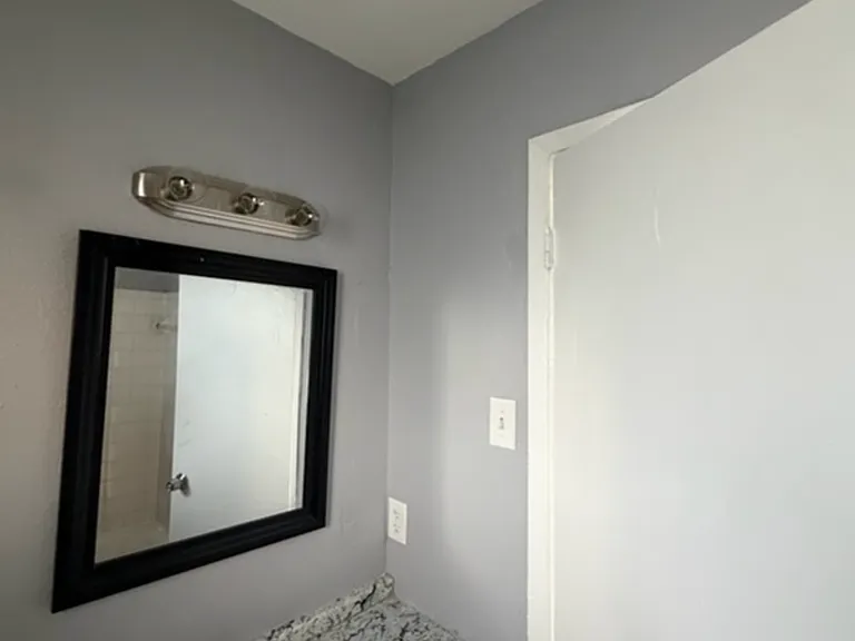 102 Club Dr #14 — Photo 3