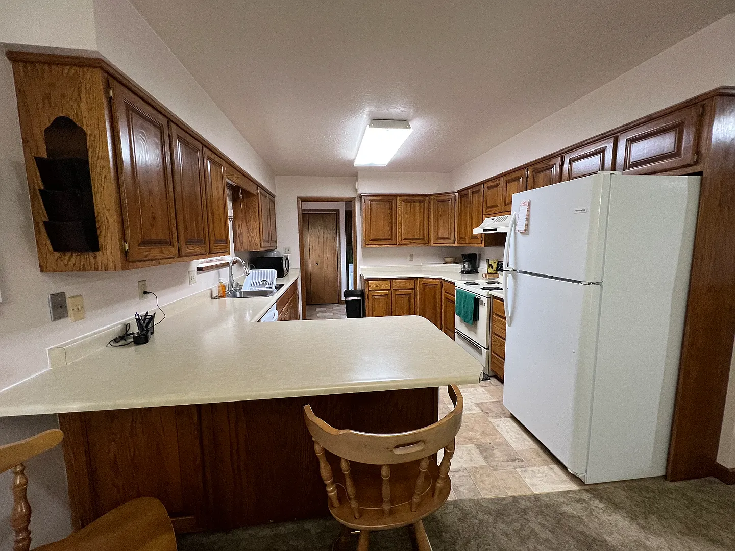 Furnished Month to month 2 Bedroom Home — Photo 4