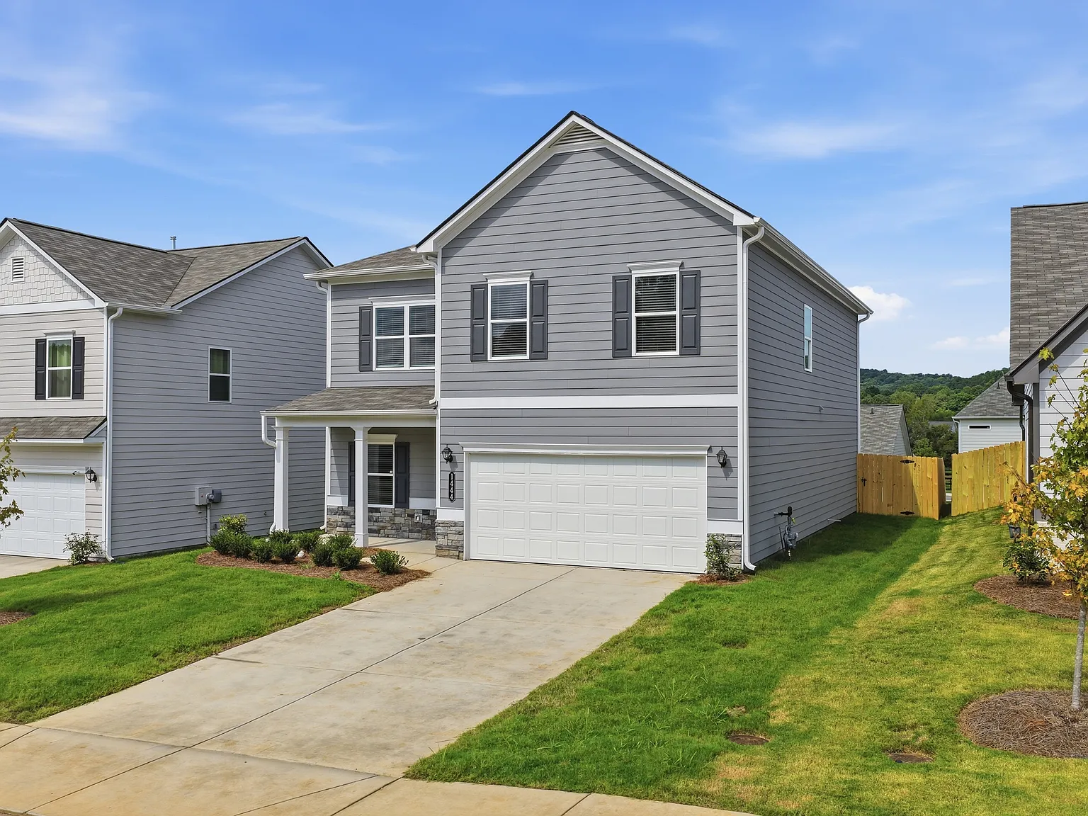 4 bed, 2600 sqft, $2,950 — Photo 3