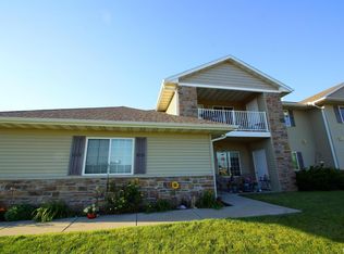 300 E Franklin St APT 202, Eldridge, IA 52748