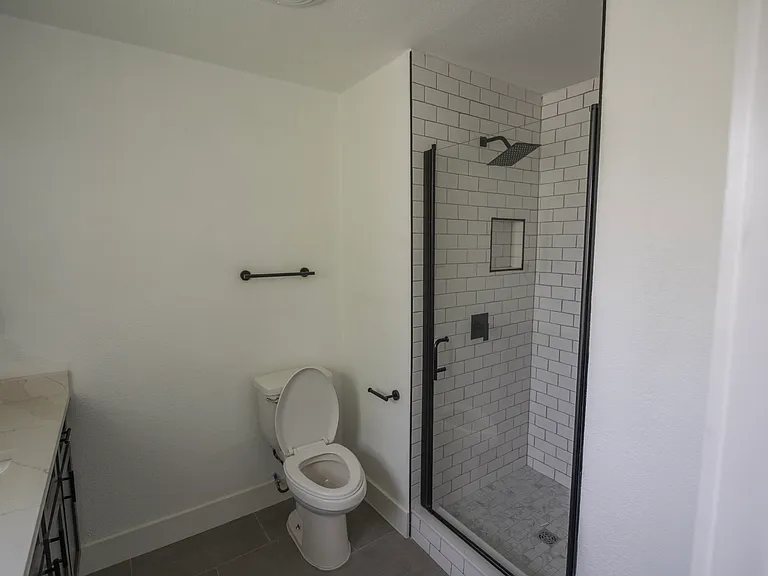 2110 Spikes St — Photo 7