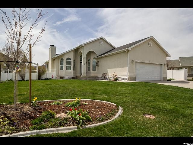 1st image of 37 E Heron Ct