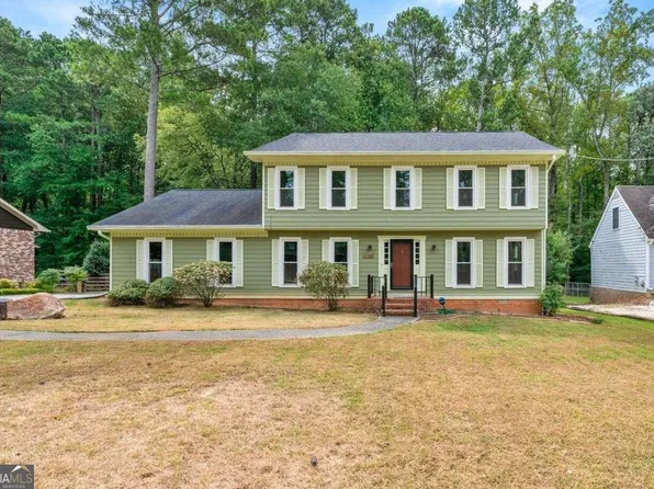 5172 Clearwater Dr, Stone Mountain, GA 30087