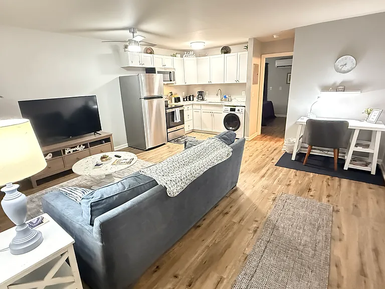 2736 Frankfort Ave #202 — Photo 7