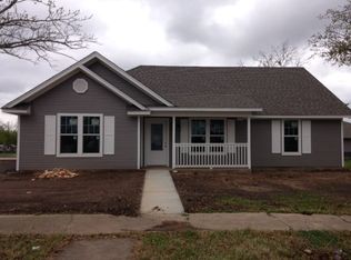 400 W Pecan St, Bowie, TX 76230