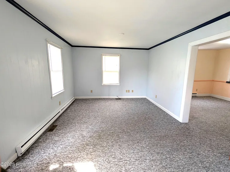 710 Beech St — Photo 12