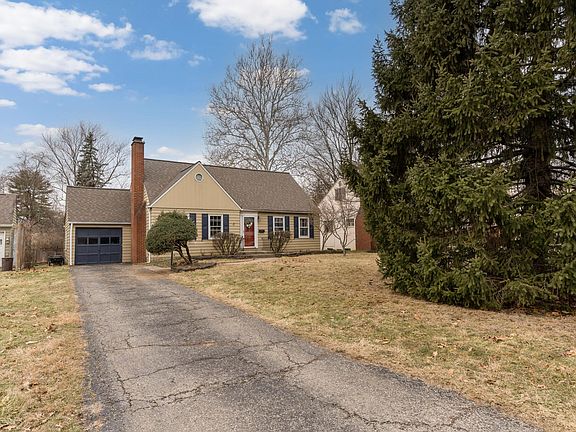 3rd image of 4899 Glenburn Ave