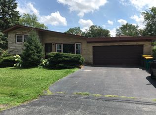 146 N Elmwood Ave, Wood Dale, IL 60191