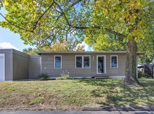 8 Orchard Hills Dr, Saint Peters, MO 63376