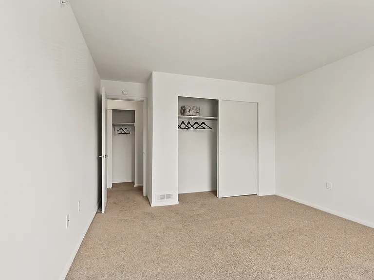 California Apartments — Photo 52