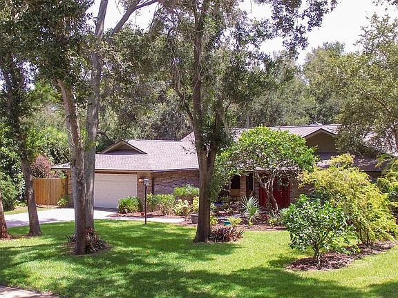 2nd image of 1887 Castle Woods Dr