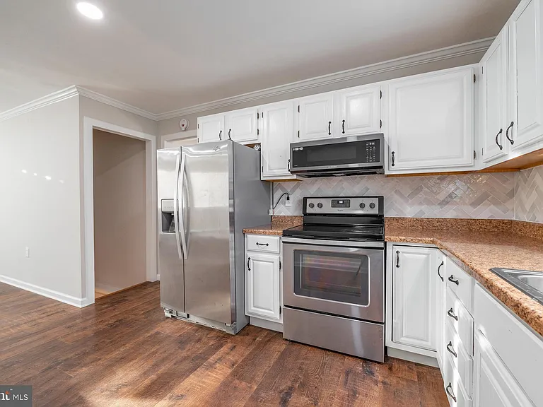 11419 Greenberry Rd — Photo 12