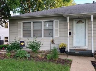 2533 Edgemont Ave, Waterloo, IA 50702